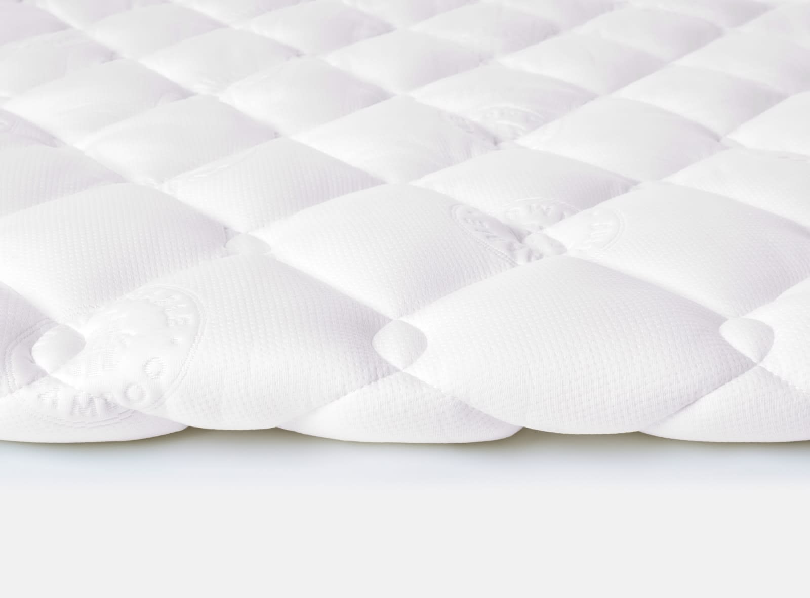 Plush Mattress Topper by Helix